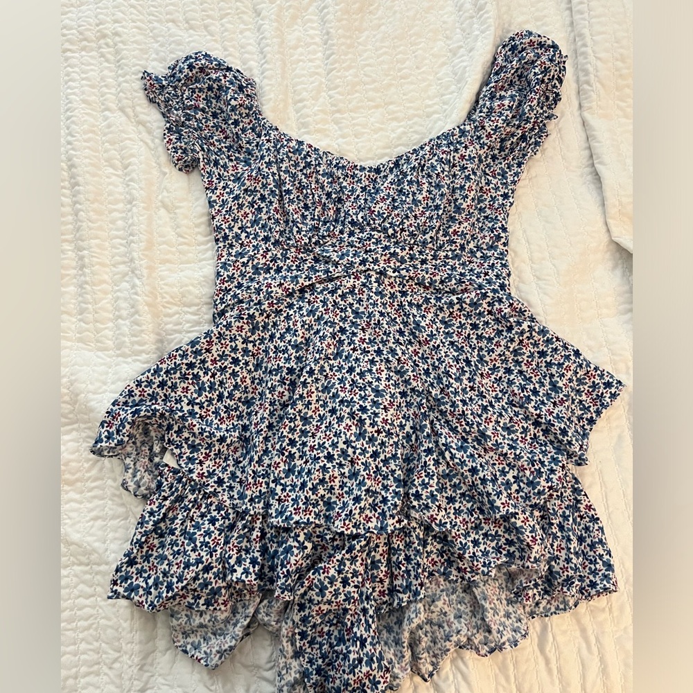 Size junior’s large floral romper, new with tags